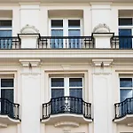 Old Town - River View Apartment, Four Bedrooms - Comfy Apartments Apartament *