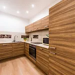 Apartamento Old Town - River View Apartment, Four Bedrooms - Comfy Apartments