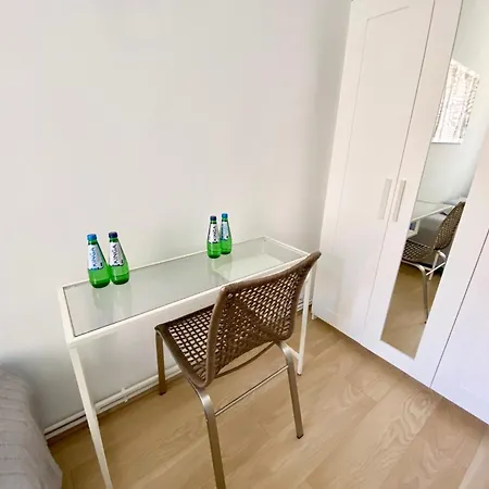 Daire Lts Rent Comfortable River View & Art, Four