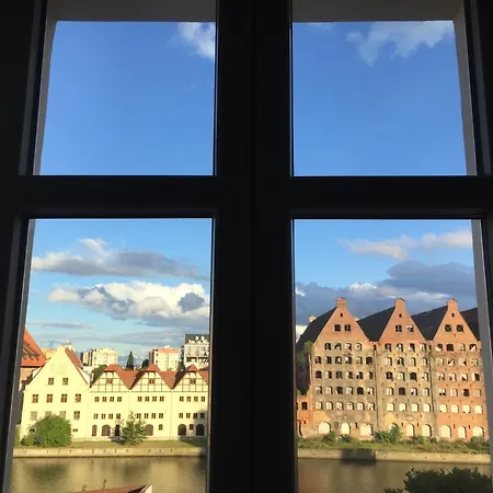 Old Town - River View Apartment, Four Bedrooms - Comfy Apartments *