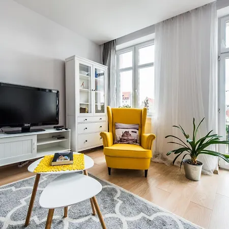 Old Town - River View Apartment, Four Bedrooms - Comfy Apartments Danzica